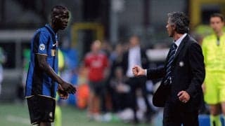 「特別なカリスマ」33歳バロテッリは今でもモウリーニョ監督を尊敬…古巣ミランについては「レオンが調子悪いと勝てないね」