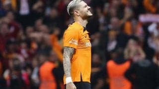 トリックPKで完全に相手GKを翻弄したはずが…途中までは完璧だったPKが話題「決まらんのかい」