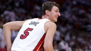 リラードの移籍先候補に挙がるヒートの若手ヨビッチ「僕はバスケットに集中していた」