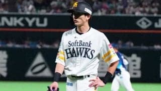 鷹・周東佑京は左太もも裏の軽度の肉離れ　29日に負傷交代も登録抹消はせず