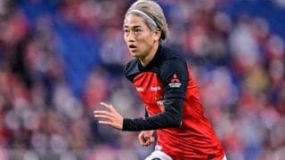 「何とか逆転してくれ！」浦和MF小泉佳穂がベンチから祈っていたチームの勝利。「プロフェッショナル」として、次戦に向けた心構え明かす