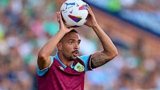 バーンリー、両SBをこなすDFヴィチーニョと2027年まで契約延長