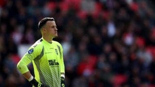 GKが試合中に意識失い試合中止…RKCvsアヤックスで相手選手と接触の悲劇、意識はその後回復