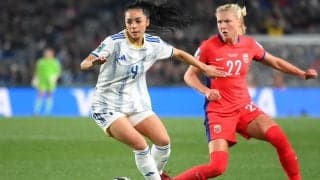 これぞスポーツマンシップ！日本女子代表に大敗も、フィリピンの元EL埼玉2人が日本守護神と笑顔の記念撮影