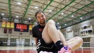 Bリーグ選手が試合でピンクのバッシュを履き続ける理由とは？
