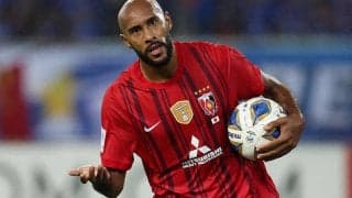 「弁護士っぽい」「凄腕刑事」浦和FWカンテの貫禄のコート姿が話題！ホイブラーテン＆伊藤敦樹にも反響「イケメン俳優にしか見えない」「笑顔が素敵」