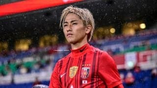 「あざとかわいすぎる」J1浦和・小泉佳穂がテディベアとの「かわいすぎる2ショット」公開！「購買意欲3割増しになる」笑顔に「1番の広告」「選手起用上手いなぁw」の声