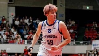 渡邊雄太も期待の川真田紘也が開幕戦出場…長髪さっぱりサポーター着け3得点7リバウンド