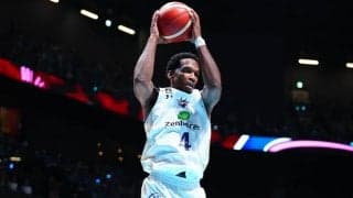 味方も驚愕の豪快ダンク炸裂…琉球の新戦力が開幕2連戦で28得点23リバウンド