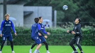 「おぉ〜やっぱヘディング上手い」日本代表合宿初日の前田遼一コーチの“華麗なボール回し”にファン注目！「いまだに遼一が1番上手い」「現役時代と変わらない」と称賛