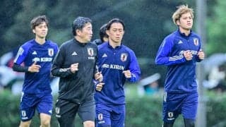 「こんな綺麗にイケメンが3人並ぶことあるんや」南野拓実、伊東純也、中村敬斗の「日本代表イケメン3ショット」が大反響！ 伊東の黒髪＆南野の久々代表ウエアに興奮の声続々