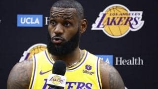 キャリア21年目のレブロン・ジェームズがレイカーズの選手たちを圧倒する記録とは？