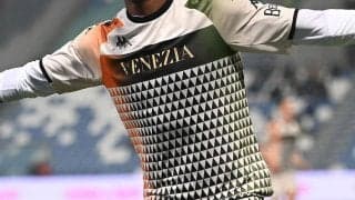 これからどうなる!?オシャレユニフォームで話題のヴェネツィア、デザインスタジオとの契約が今季で終了することに