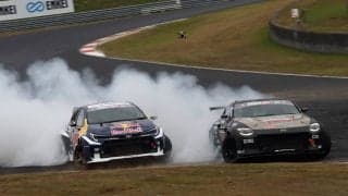 フォーミュラドリフトジャパン岡山でWRCドライバーのふたりが観客を魅了