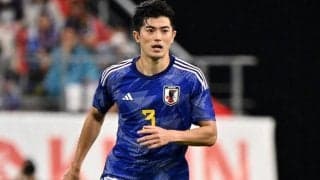 「エース営業マンの風格」「スーツ姿カッコ良すぎる」谷口彰悟のスーツ姿をファン絶賛！日本代表選手が新幹線で新潟へ移動「いつでもスタイリッシュ」