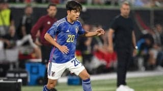 久保建英はサッカーがスゴいだけじゃない！「オフの時はよく喋ってる」高すぎるコミュニケーション能力が炸裂した瞬間 “人見知り”の代表初招集・DF毎熊晟矢が驚愕