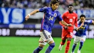 「貴重なバナナシーン」伊東純也がカナダ戦前のベンチで見せた「バナナもぐもぐ映像」が「30歳の可愛さじゃねぇって！」と大反響！ バナナを食べるだけの動画が注目浴びる