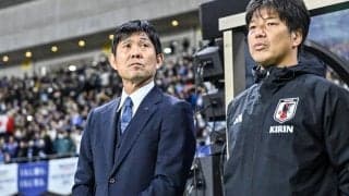 「偉いっ」「マスコットもマジメに聞いてるw」森保一監督の試合後の円陣スピーチでの『カララ＆カラッペ』が話題！「カララもカラッペも日本代表なんでしょうね」の声