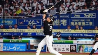 逆方向見て「本人もびっくりしてる」　衝撃の“変態打”が「ヒットになるなんて」