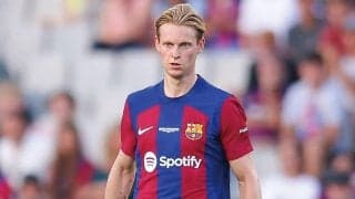 バルセロナ、デコSDがデ・ヨングに減俸&契約延長を打診か