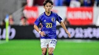 「最初のポーズ静止画にしたい」サッカー日本代表MF久保建英が見せた「インタビュー冒頭の謎ポーズ」が注目される！ファンから「タケかわいい」などの声