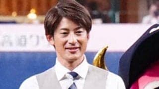 44歳でも「すんごいスタイル」　引退後も変わらぬイケメン“紳士”が「王子様」