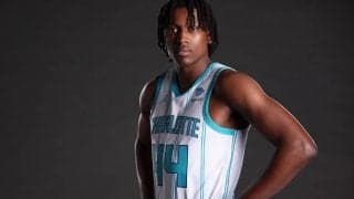 ホーネッツのフランク・ニリキナがプレシーズン最終戦で負傷…最低4週間の離脱へ