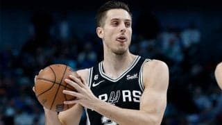 ザック・コリンズがスパーズと2年約52億円で契約延長…昨季は平均11.6得点6.4リバウンドを記録