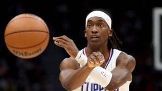 複数ポジションをガード可能な守備力を買われ、テレンス・マンがクリッパーズの先発に