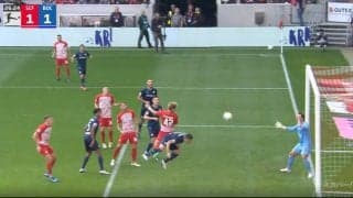 「素晴らしい！」「完璧」172センチの堂安律が空中戦を制した“強烈ヘッド弾” 天才的なポジショニングと攻めの姿勢から生まれたゴールに称賛の嵐