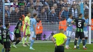 三笘薫のヘディングは「打点が高すぎる」王者シティのゴールを脅かすセットプレーでの一幕に「可能性しかない」の声