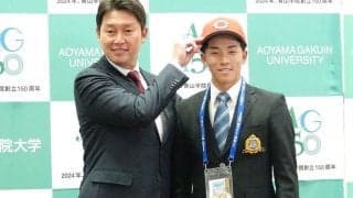 広島・新井監督「楽天入団おめでとう」　インタビュー中に…他球団の指名に“神対応”