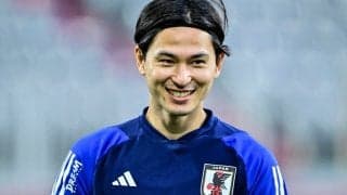 「これスゴイね」「モナ王をありがとうございます！」段ボールなどでつくられた南野拓実の「影アート」が話題に！ 世界中のファンが反応