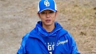 奇跡のコーチは「本当に39歳？」　変わらぬ“美貌”…爽やかイケメンは「王子様」