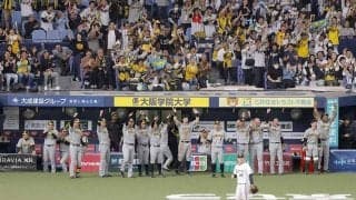 阪神、13安打8得点の猛攻で日本S先勝　1985年以来の7得点＆敵地勝利、オリは山本が誤算