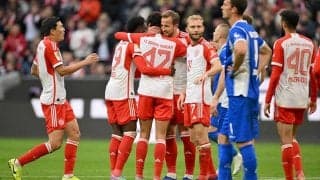 ノイアー復帰のバイエルンが8発圧勝、前半に両軍合わせて3人の退場者出す珍事【ブンデスリーガ】