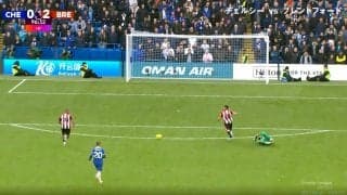 「何してんだよ」チェルシーの“リスク承知の賭け”が失敗、無人のゴールを揺らされる瞬間…「ファンが悲しむな」と同情の声も