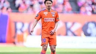 「ニヤニヤしちゃうな」地元ポスターで夫婦役のJ1新潟MFとチアに賛辞が続々！「自然でお似合い」「美男美女カップルに見えますね」などの声が上がる