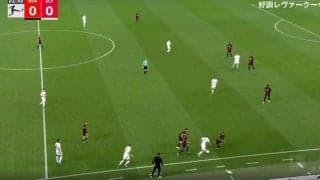 「メッシかよ！」「エグすぎる」堂安律、DF3人に囲まれながらも“超絶ドリブル”で突破　クルッと回転→早すぎて見えない高速ダブルタッチで瞬殺する瞬間