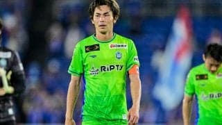 「この試合で一番面白かった」GKとして緊急出場の湘南ベルマーレDF、「終了間際のクロス対応」が話題に！ スタジアムのサポーターからは大歓声