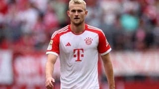 10月中旬に復帰したばかりのデ・リフトが負傷交代…再びヒザを痛める