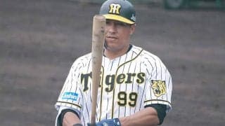 “ロサリオ誤算”で獲得…代役助っ人が37歳で躍動　阪神退団から4年、衰えぬ打率.360