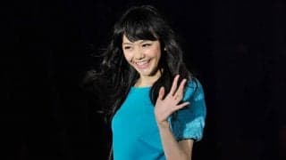 「ものすっごく可愛い！可愛すぎます！」人気モデル松井愛莉が披露した地元クラブの「ユニフォーム姿」が大反響！ 正面と背中を写真2枚に「お似合いで可愛らしい」の声