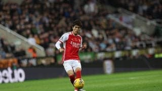 冨安健洋「まるで三笘」なドリブル突破が話題に　急加速と急減速で相手を置き去りにする圧巻ステッピングに「ミトミヤス」「トミトマ！」とファン歓喜