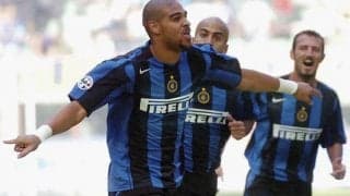 「元気そうでよかった」「久しぶりに見た」“皇帝”アドリアーノの最新ショットが反響！F1王者の隣で着ていたユニフォームも話題に