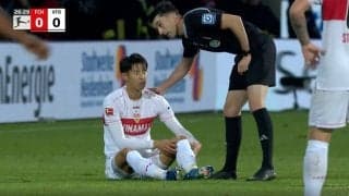 伊藤洋輝がブチギレ！これは痛すぎる… 危険ファウルを食らう瞬間　絶妙のタイミングでアタックしてボール奪取→足裏でガッツリ踏まれて倒れこむ