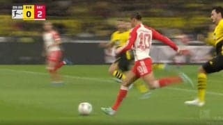 止められる気がしねえ！全員が騙された“超絶ヒールパス”→爆速スピードで敵陣侵入　王者・バイエルンの美しすぎる超高速カウンターが炸裂した「戦慄の10秒間」