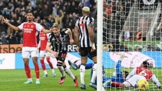 三笘の1mmを彷彿、VARの末に認められたニューカッスルのゴールを英メディアが検証「フィールド上の判定を覆せない」