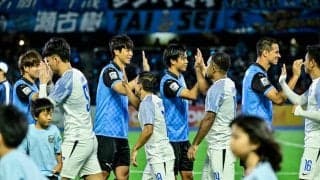 「高校サッカーみたいで良い！」ACLで川崎に敗れたパトゥムの、試合後の「リスペクト行動」が「素敵な光景でした」と心を掴む！「プロではやってるの見たことなかったなぁ…」の声