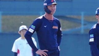 侍J秋広、金子コーチへまさかの誕生日プレゼント　アカペラ熱唱も…チーム結束へ一役